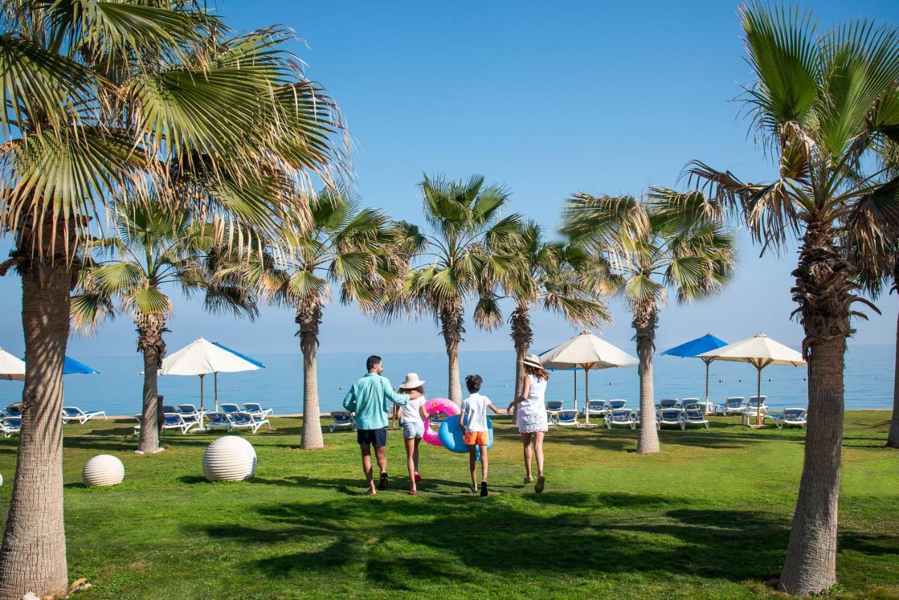Hotel Grand Ocean El Sokhna Ain Suchna Exterior foto The beach at the Dan Hotel