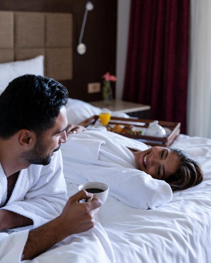 Hotel Grand Ocean El Sokhna Ain Suchna Exterior foto Room service