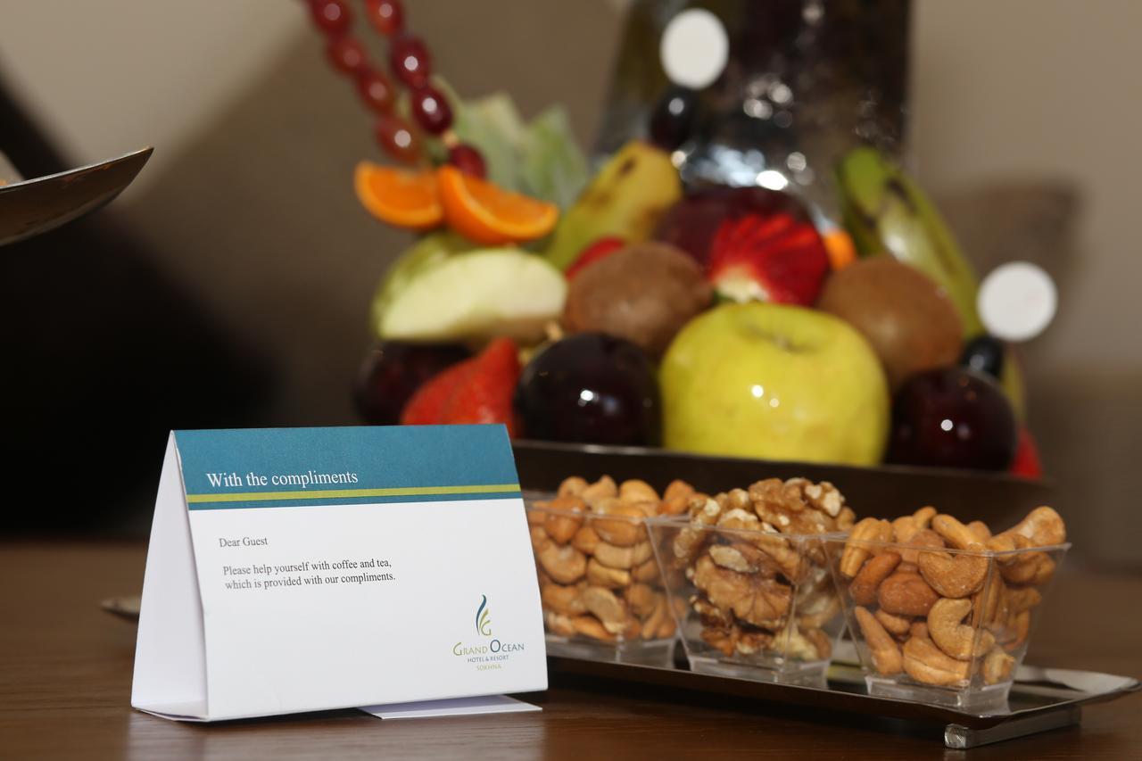 Hotel Grand Ocean El Sokhna Ain Suchna Exterior foto A sign at the reception desk of a hotel