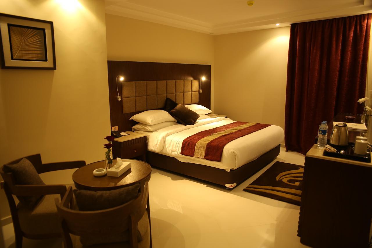 Hotel Grand Ocean El Sokhna Ain Suchna Exterior foto A room at the hotel