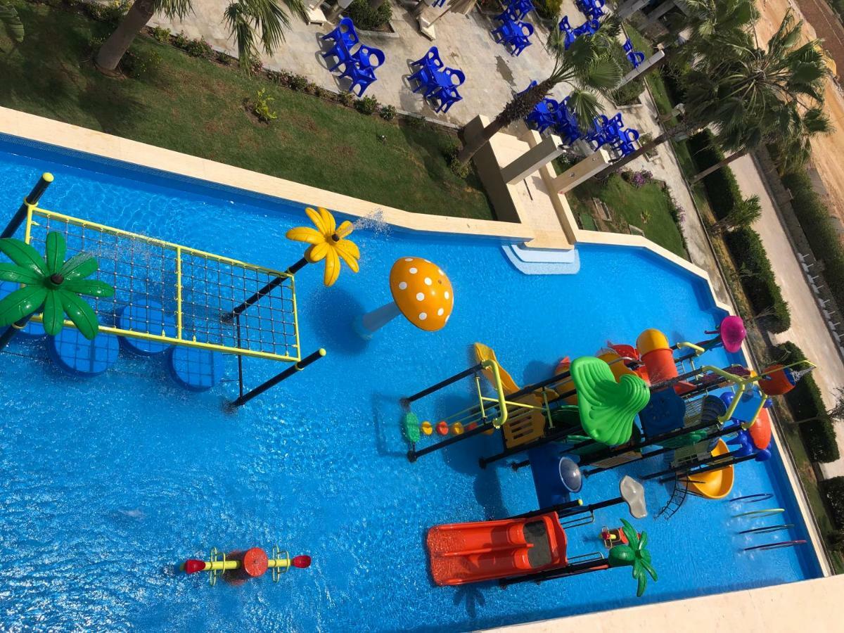 Hotel Grand Ocean El Sokhna Ain Suchna Exterior foto The water park at the hotel